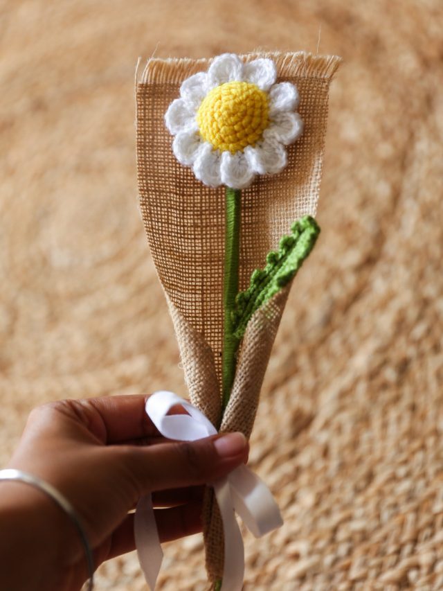 Handmade Crochet Single Daisy Bouquet